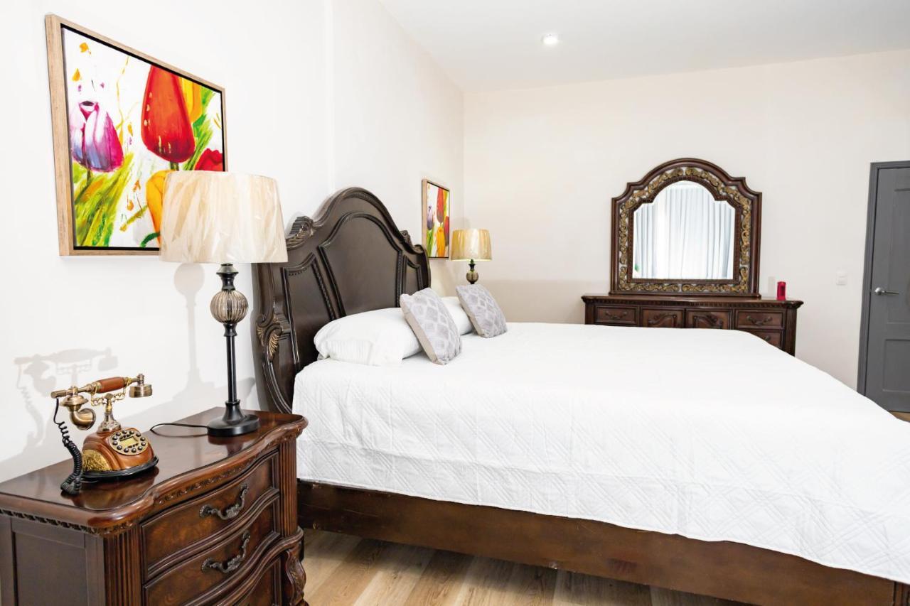 Hotel Cocoview, Bar & Restaurante บาเยเดอังเคเลส ภายนอก รูปภาพ