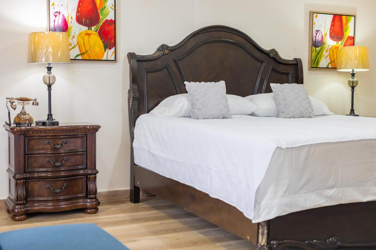 Hotel Cocoview, Bar & Restaurante บาเยเดอังเคเลส ภายนอก รูปภาพ